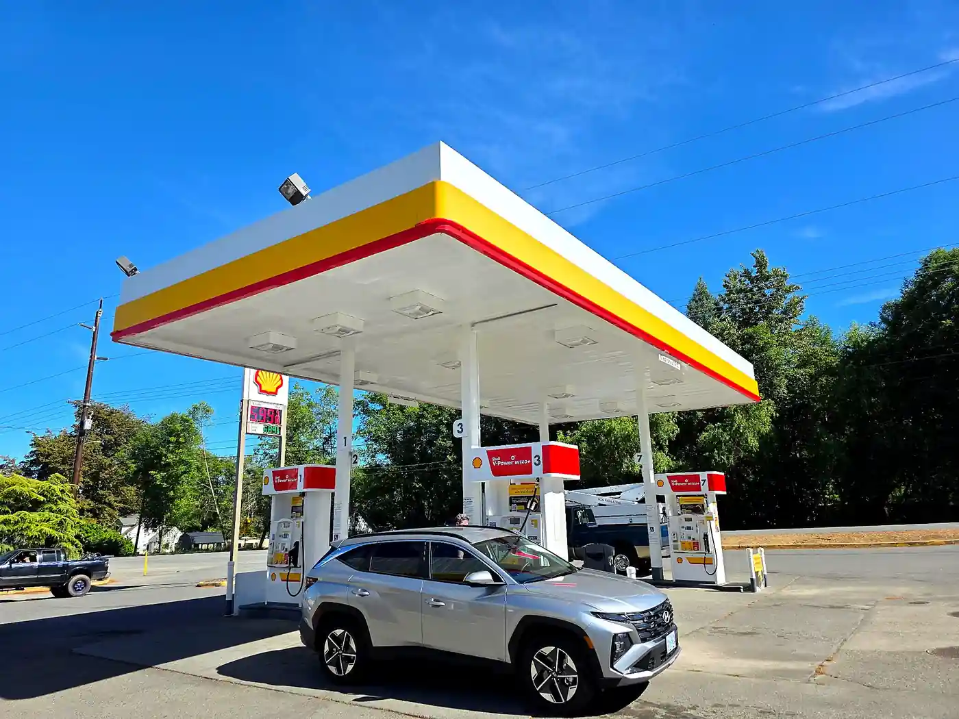 Fairmount Shell fuel canopy sign package by ESCO Pacific